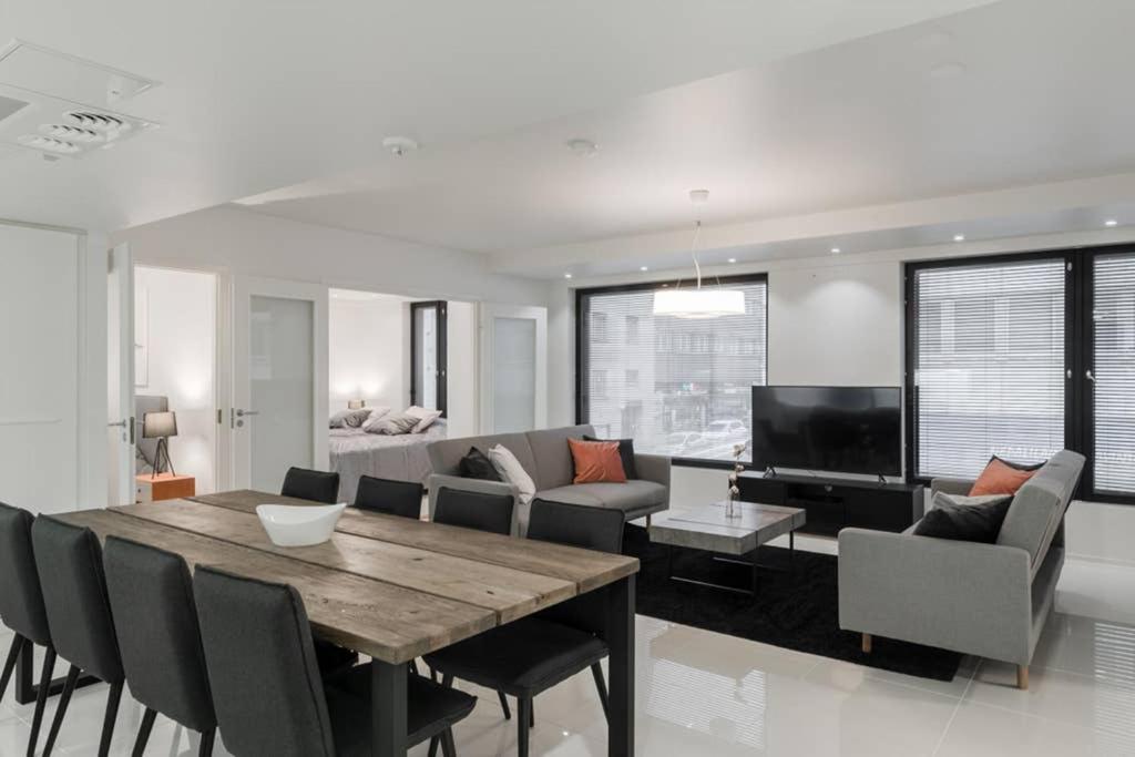 Sleek And Spacious 3 Bedroom Apartment In City Centre Helsinky Exteriér fotografie