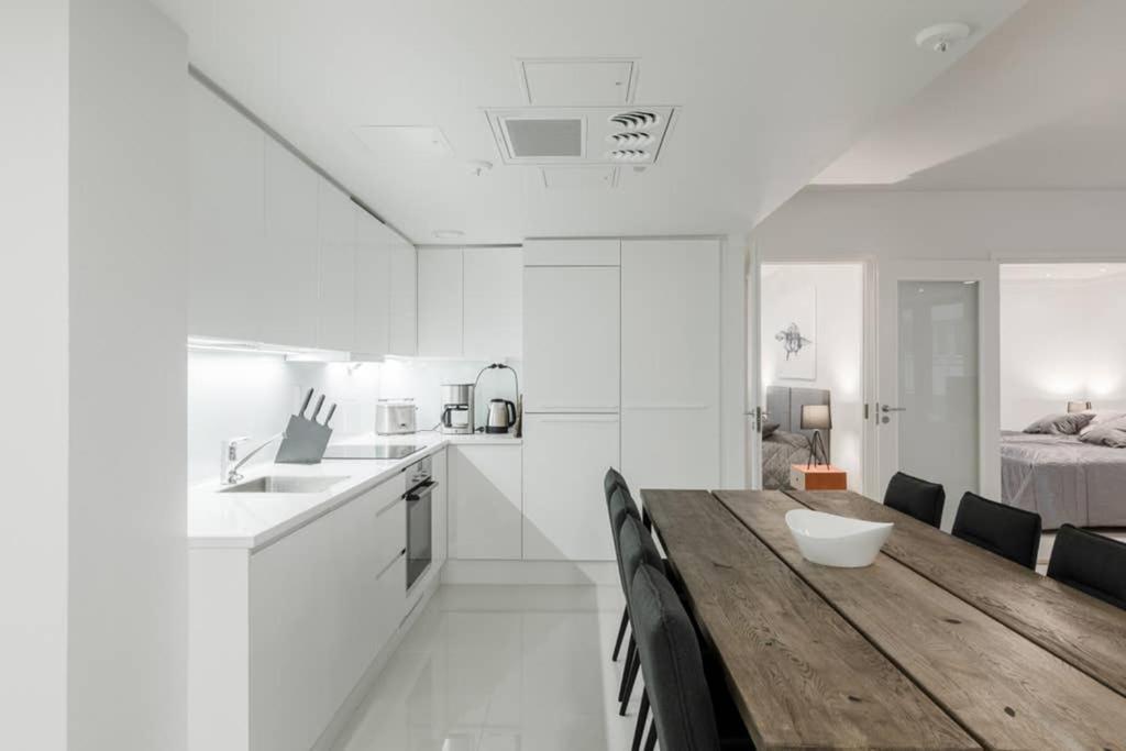 Sleek And Spacious 3 Bedroom Apartment In City Centre Helsinky Exteriér fotografie