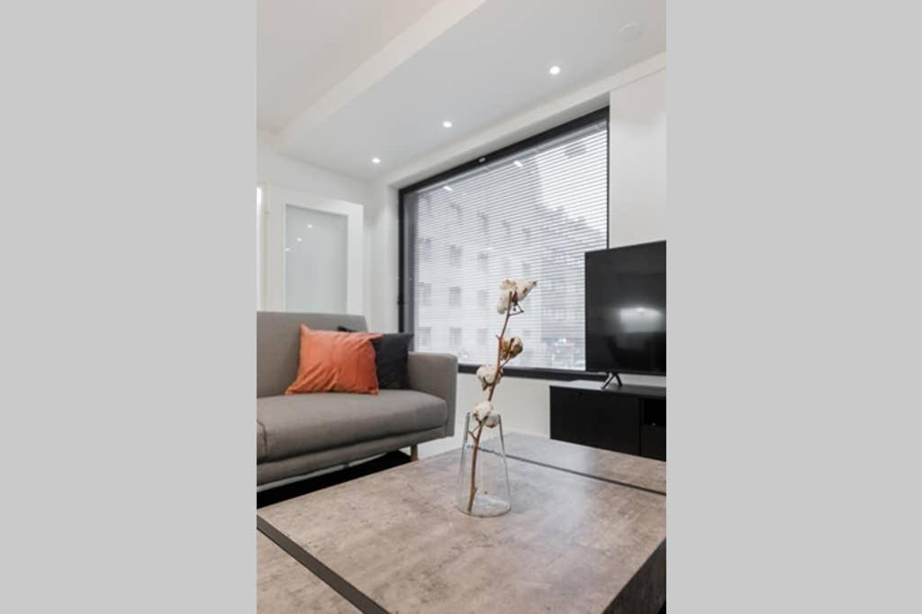 Sleek And Spacious 3 Bedroom Apartment In City Centre Helsinky Exteriér fotografie